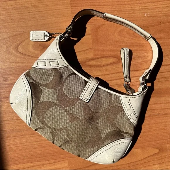 Coach RARE Y2K Classic Monogram Hampton Hobo Mini Bag - Picture 8 of 16